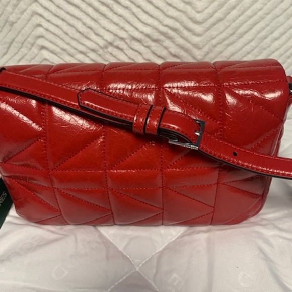 Red leather bag - Picture 2 of 5
